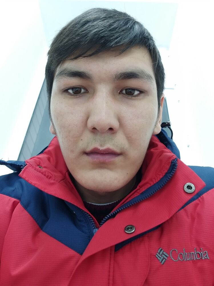  ,   Berdibek, 32 ,   ,   , c 