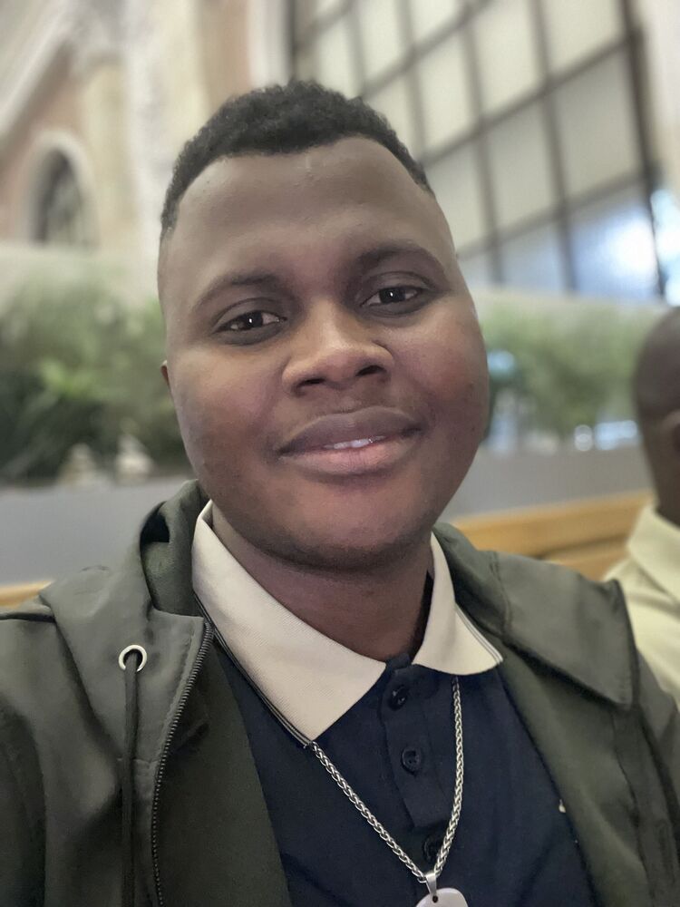  53612844  , 26 ,    Frankfurt Am Main