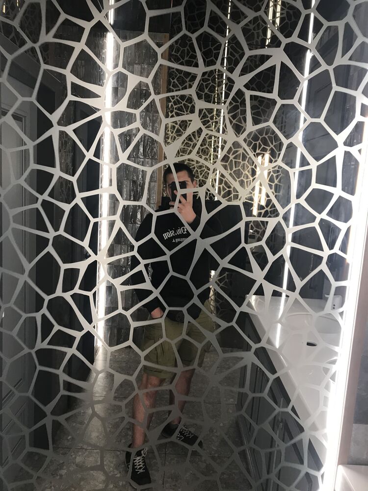  38405284  , 25 ,    