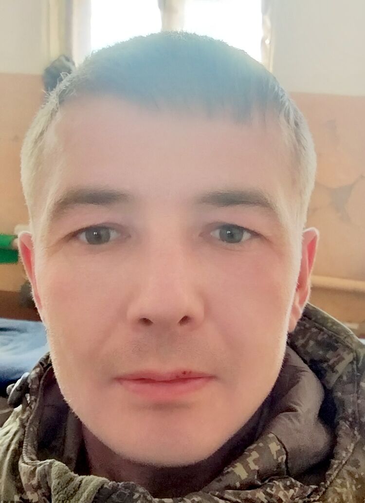  42580784  , 37 ,    