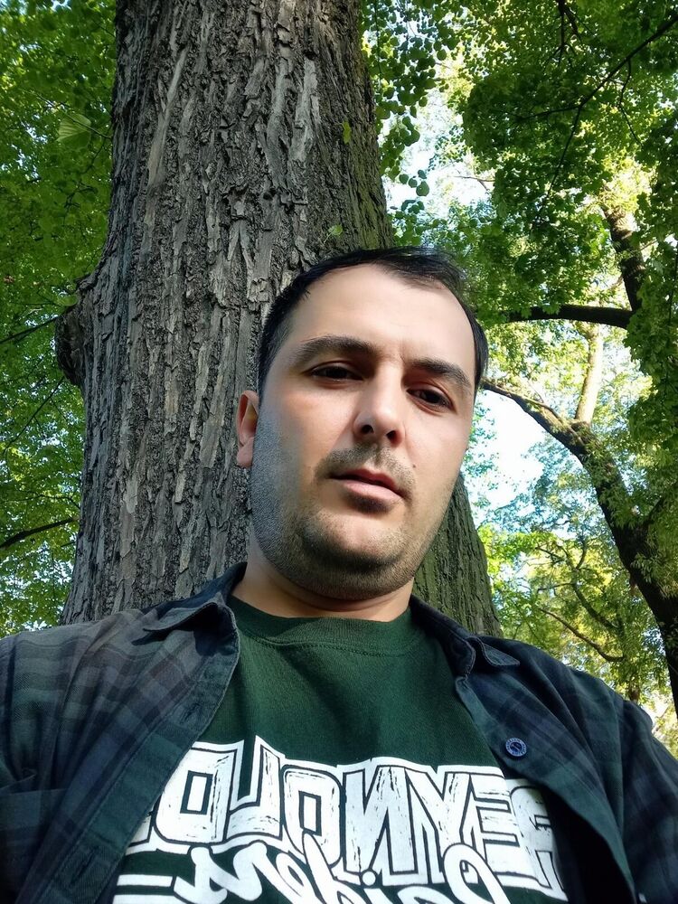  -,   Sharif, 38 ,   ,   