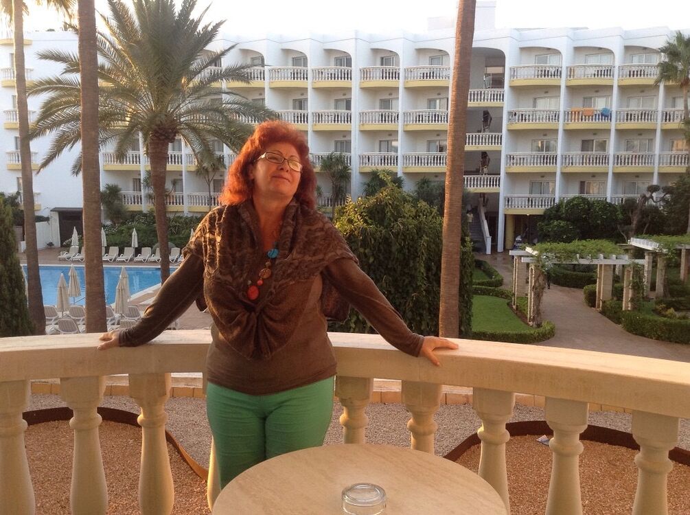  54262834  Olga, 66 ,    