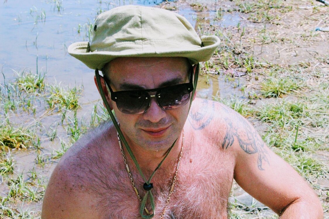  8618634  Sergio, 48 ,    