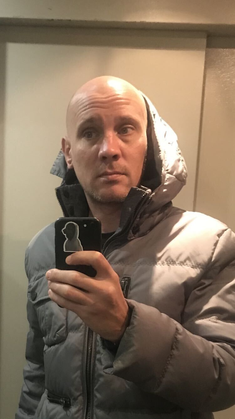  54292104  Ura, 41 ,    -