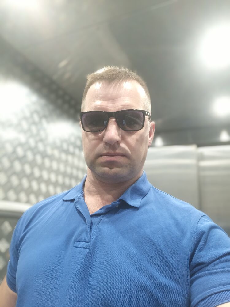  ,   Dima, 44 ,   ,   , c , 