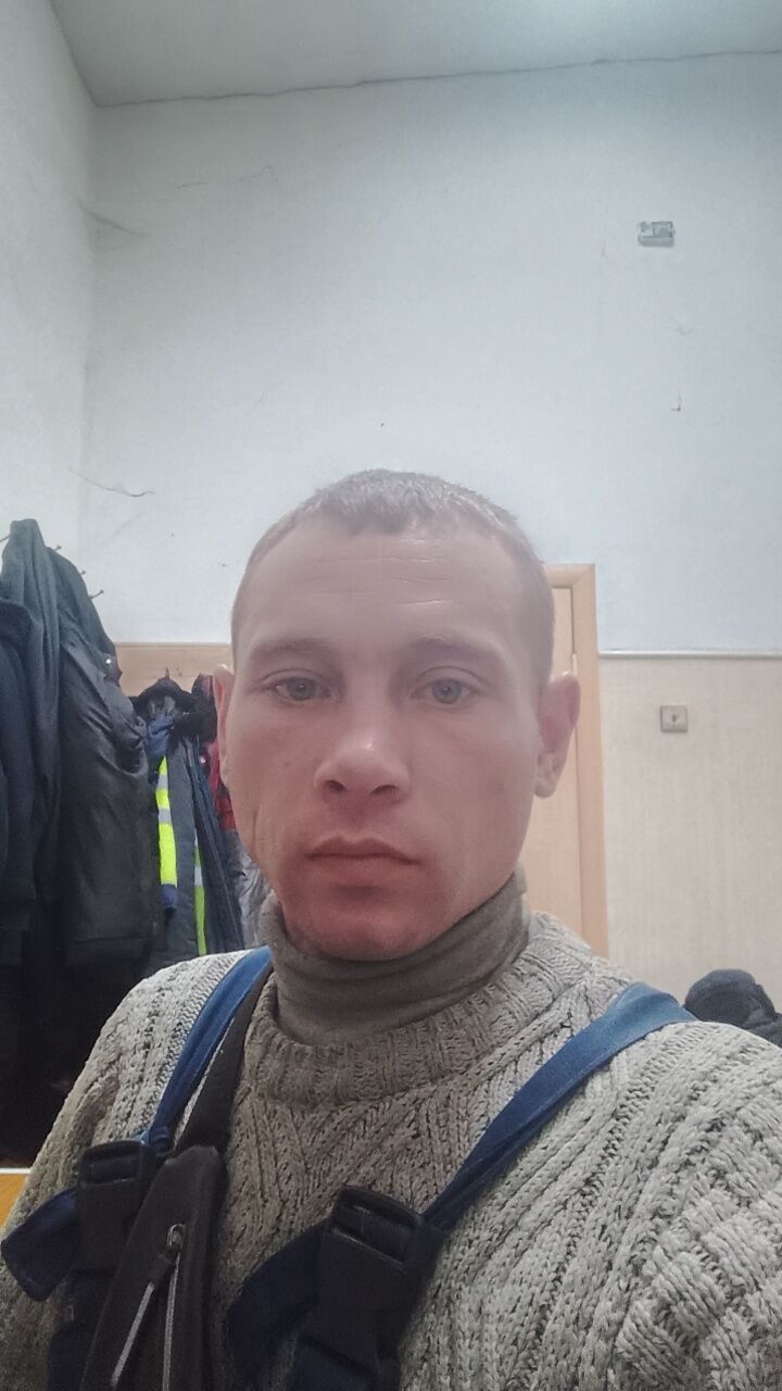 32742384  , 37 ,    