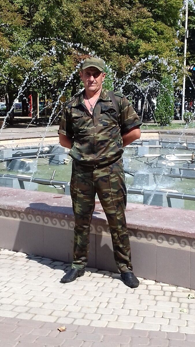  ,   Viktor, 50 ,   