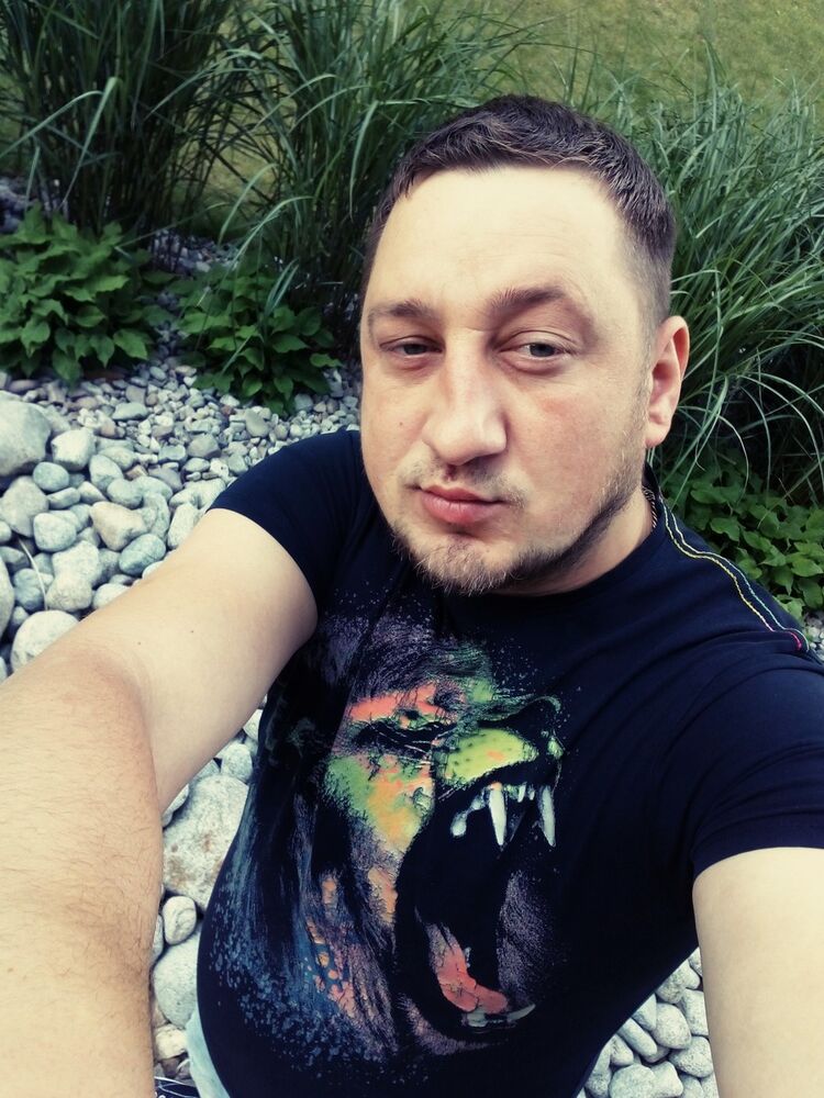 16257694  Andrei, 35 ,    Praha
