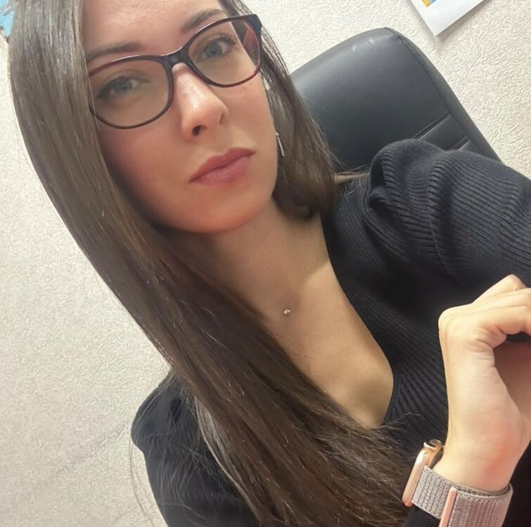  52457444  , 31 ,    