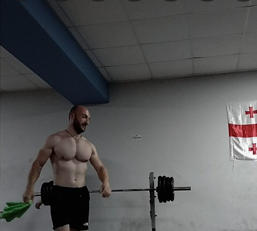  46201874  Irakli, 37 ,    