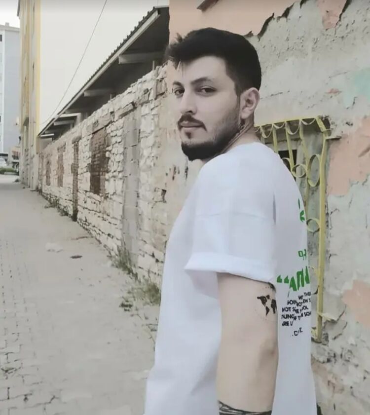  28372424  Freddyyyyyyy, 28 ,    