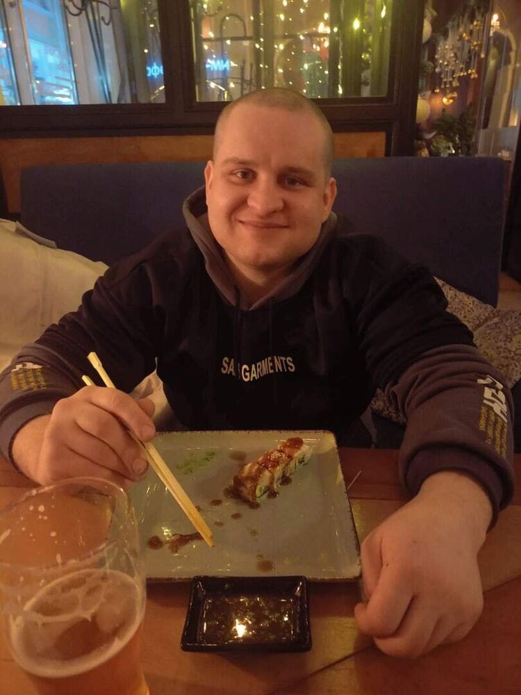  31813934  Dima, 30 ,    