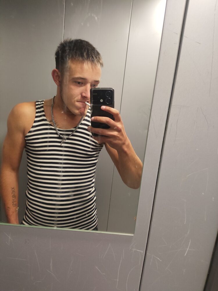  -,   Sasha, 23 ,   ,   