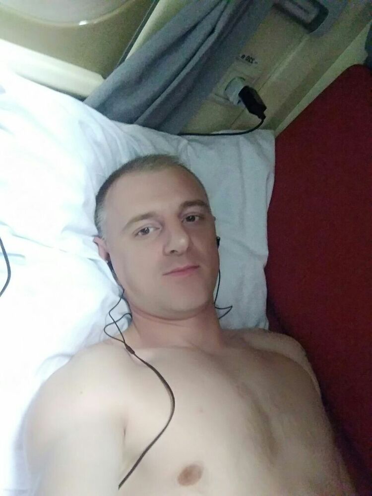  14806294  Nikolay, 41 ,    