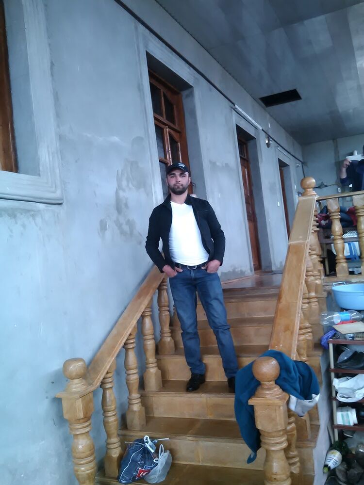  ,   Rahib, 33 ,   