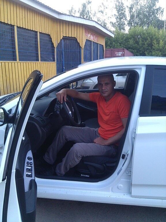  11507234  Ramin, 47 ,    