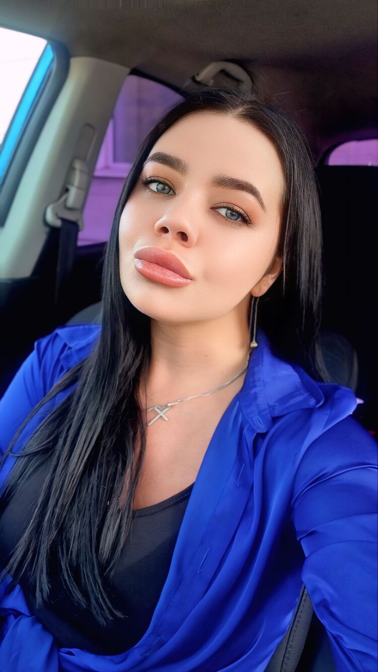  ,   Ulyana, 29 ,   ,   