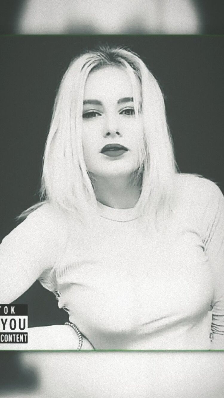 ,   Anastasia, 25 ,   ,   