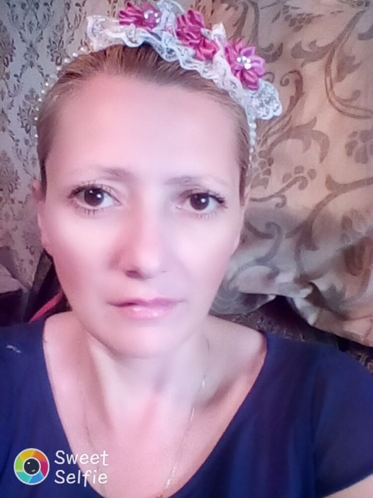  18147454  Gloriya, 42 ,    