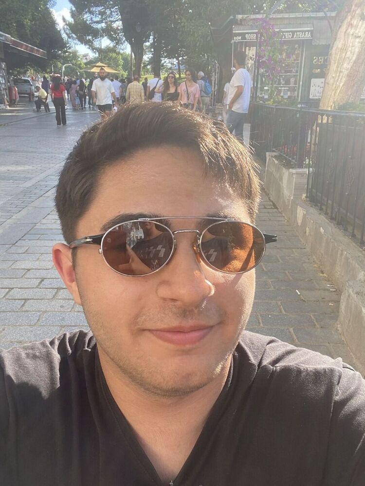  Ortakoy,   Barack, 21 ,   ,   
