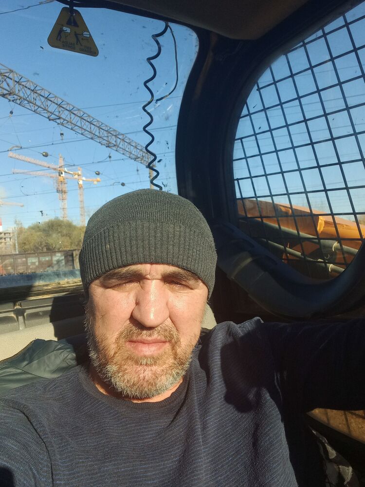  32569374  , 44 ,    