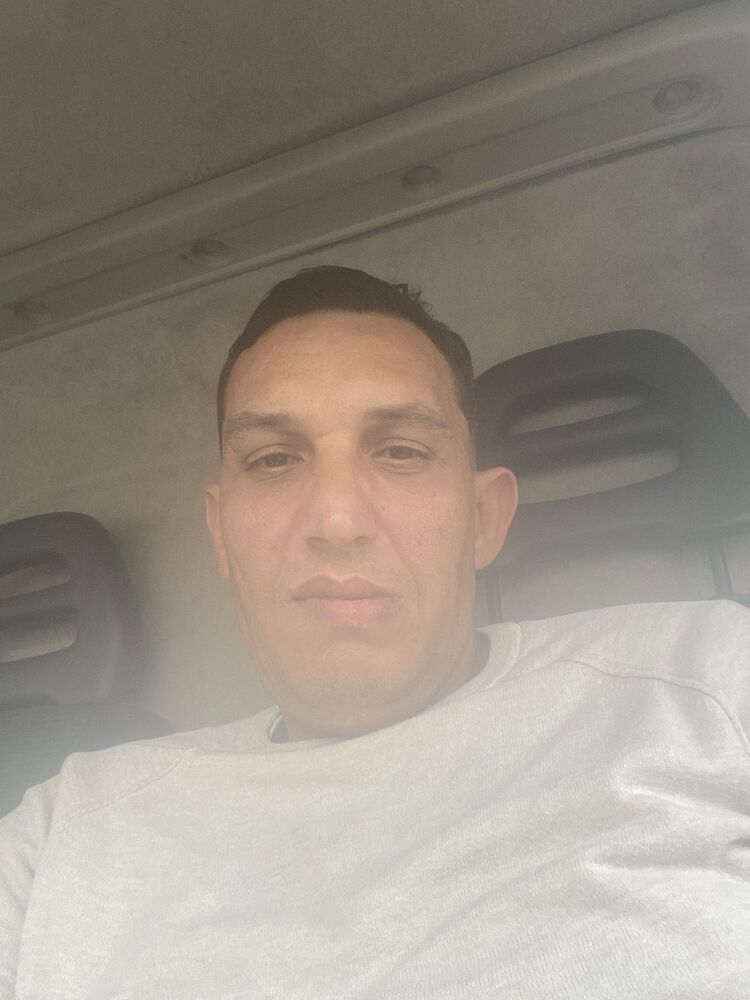  ,   Elyeis, 37 ,   ,   