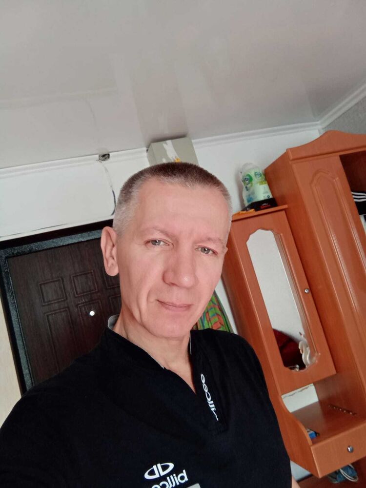  39302894  , 52 ,    