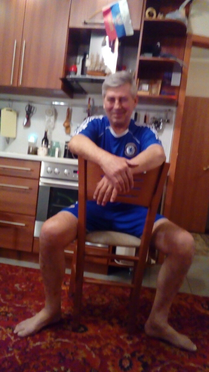  11739294  Anatolii, 69 ,    