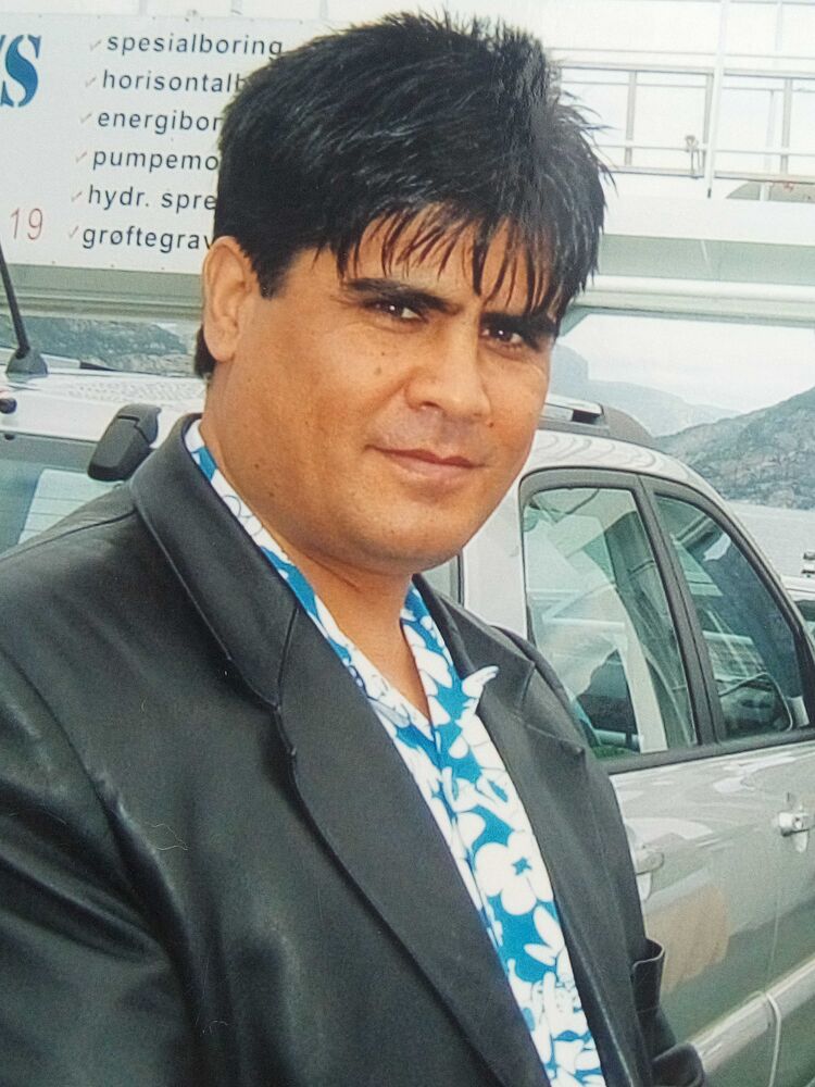  44920244  Alik, 60 ,    