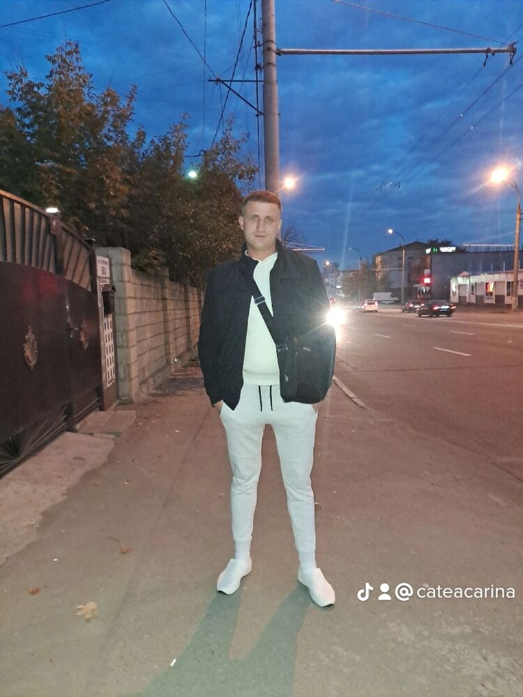  ,   Victor, 38 ,   ,   , c 