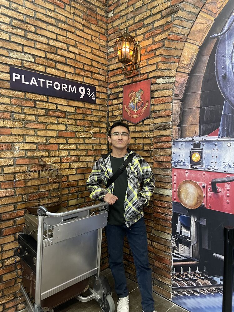  34887264  Ulugbek, 24 ,    
