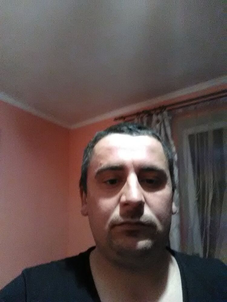  15694454  Miha, 31 ,    