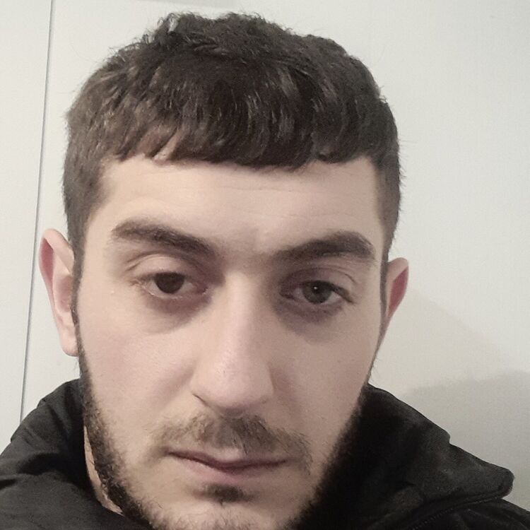  32997804  Armen, 33 ,    