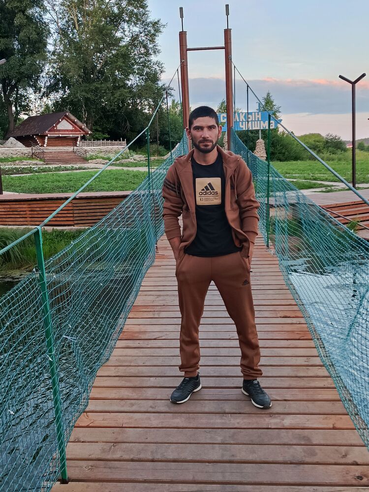  44688424  Narek, 27 ,    