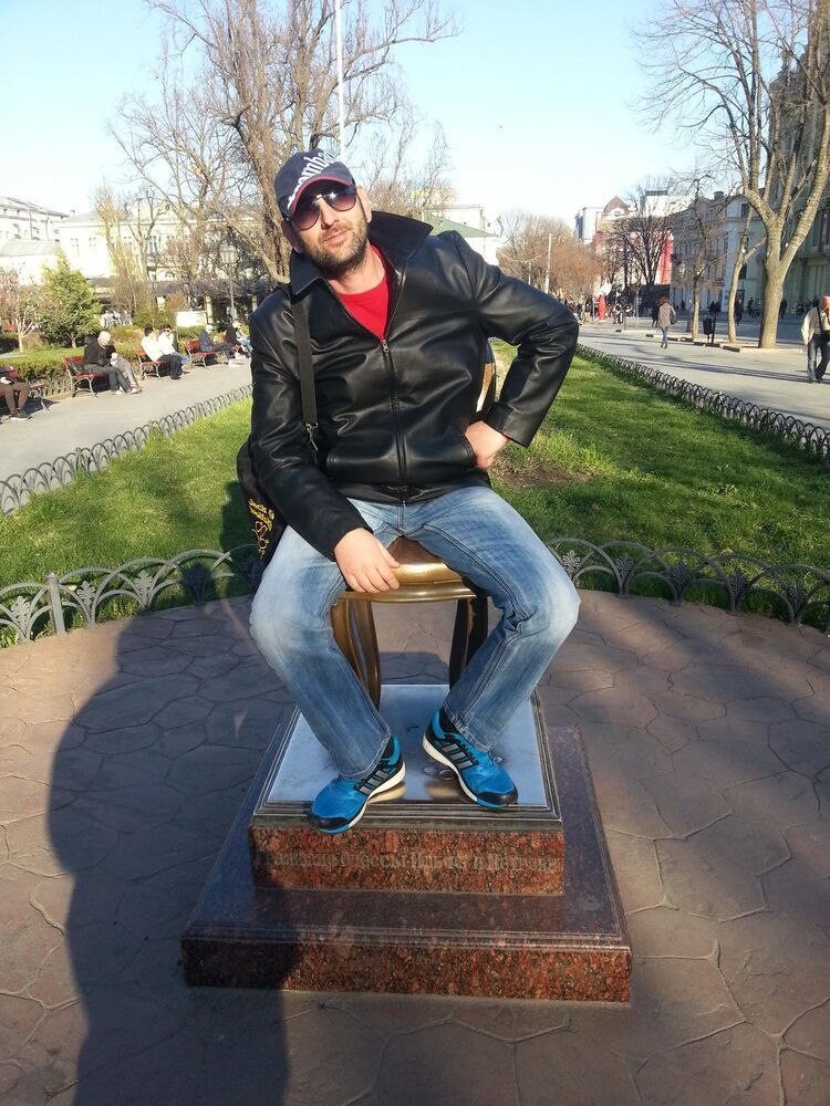  39961764  Sergei, 44 ,    