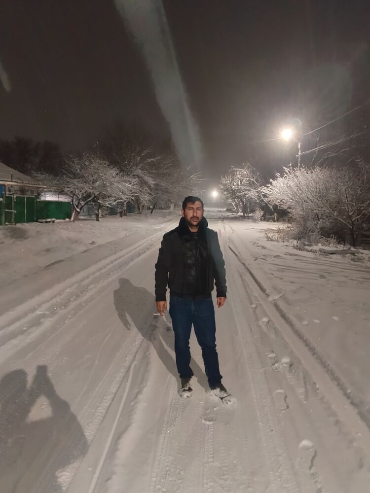  40747054  Gevorg, 35 ,    