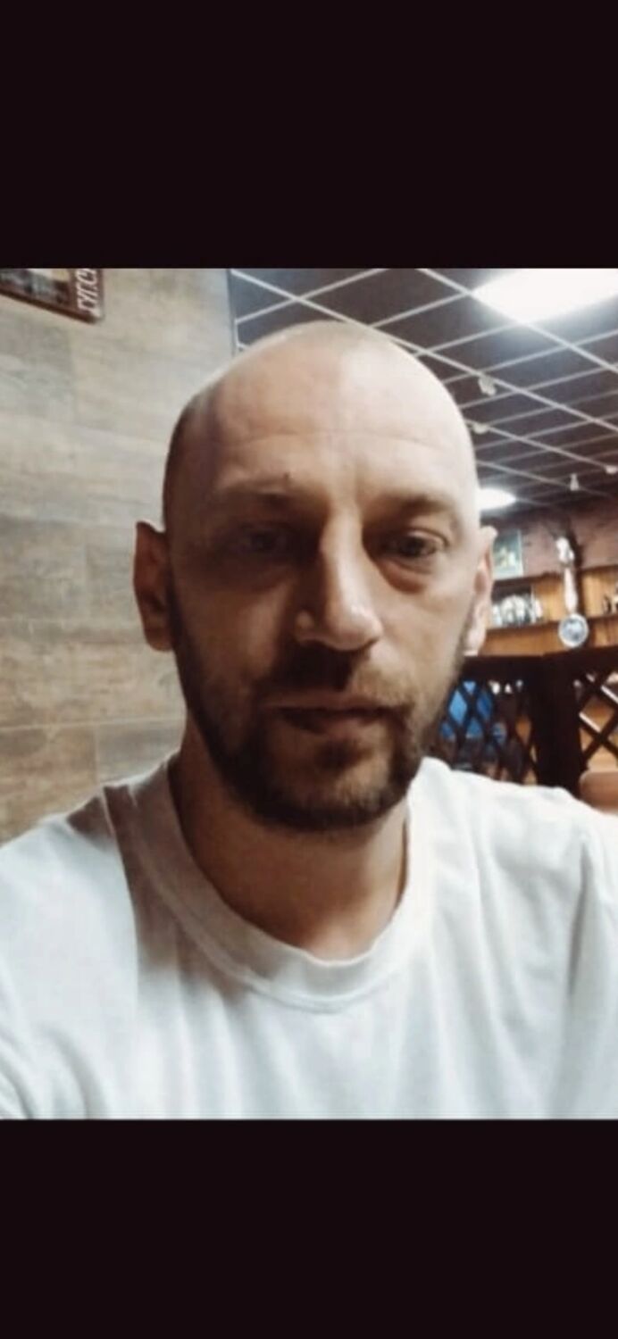  ,   Alex, 42 ,   ,   , c 