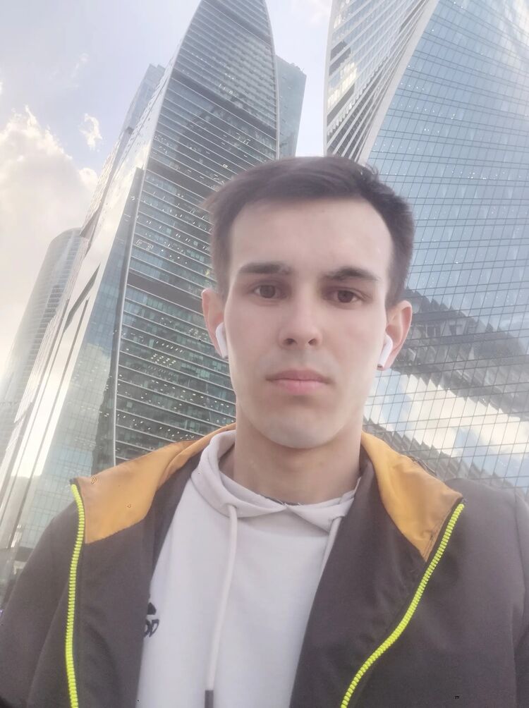  44779364  Leonid, 26 ,    