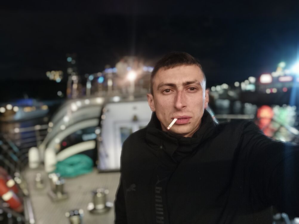  24051904  Dikk, 34 ,    
