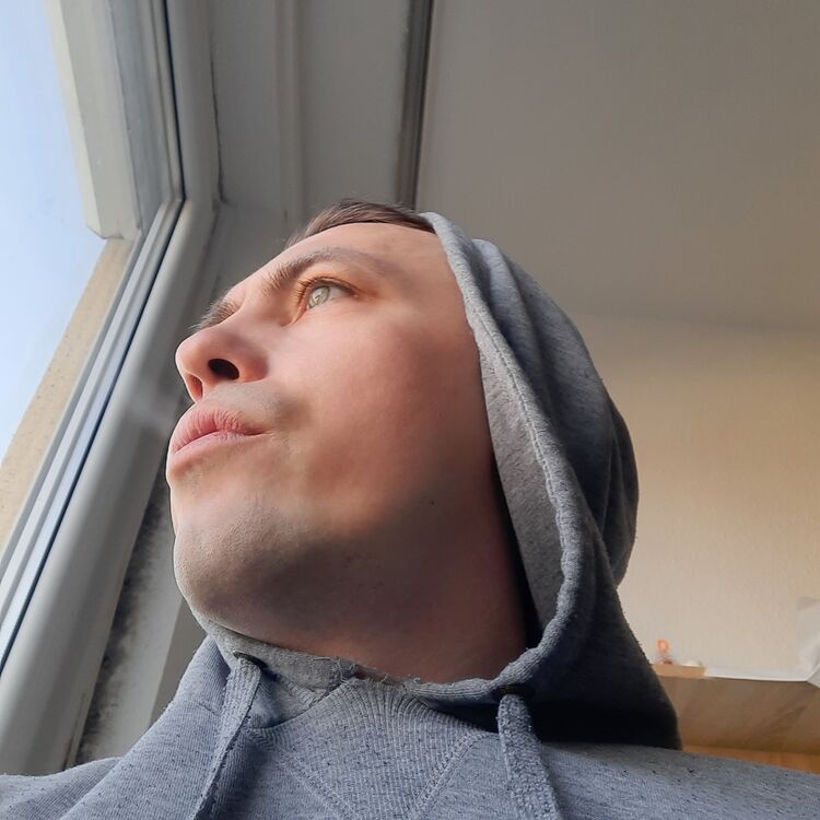  ,   Viktor, 38 ,   ,   