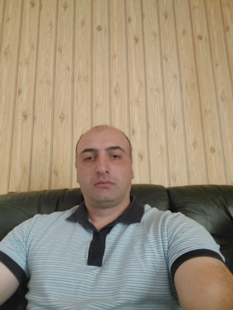  26599284  Akaki, 40 ,    