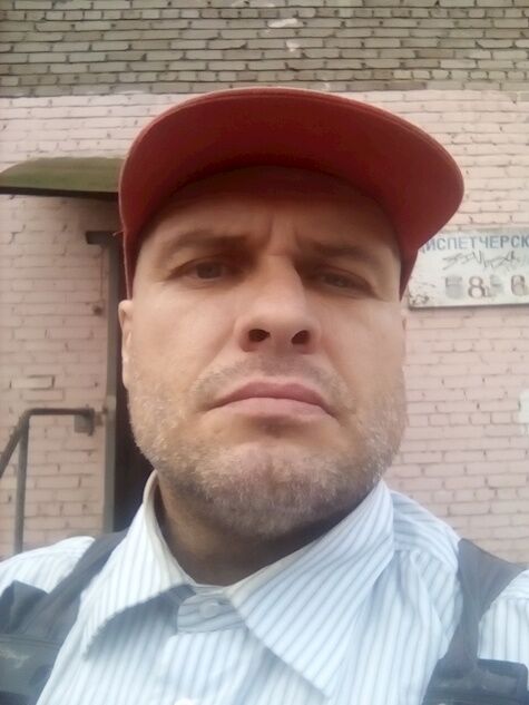  51559724  Viktor, 48 ,    