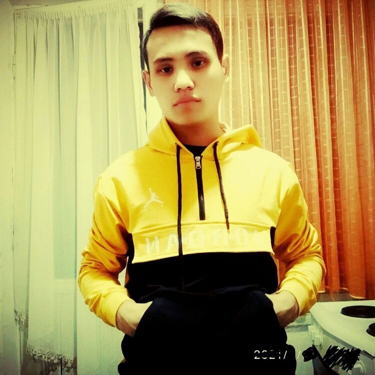  30999254  Azamat, 25 ,    