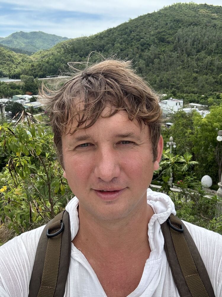  51937664  , 34 ,    Kuta