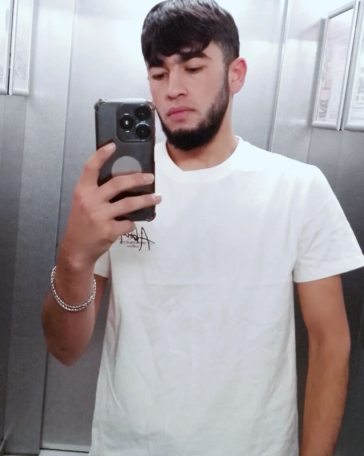  49747114  , 23 ,    -
