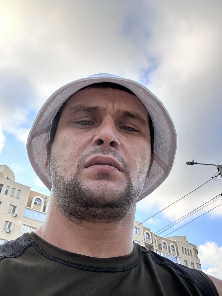  52899634  Fed, 35 ,    