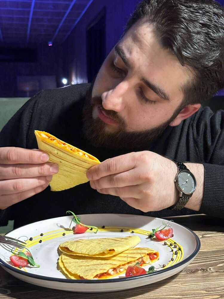  52803784  , 26 ,    