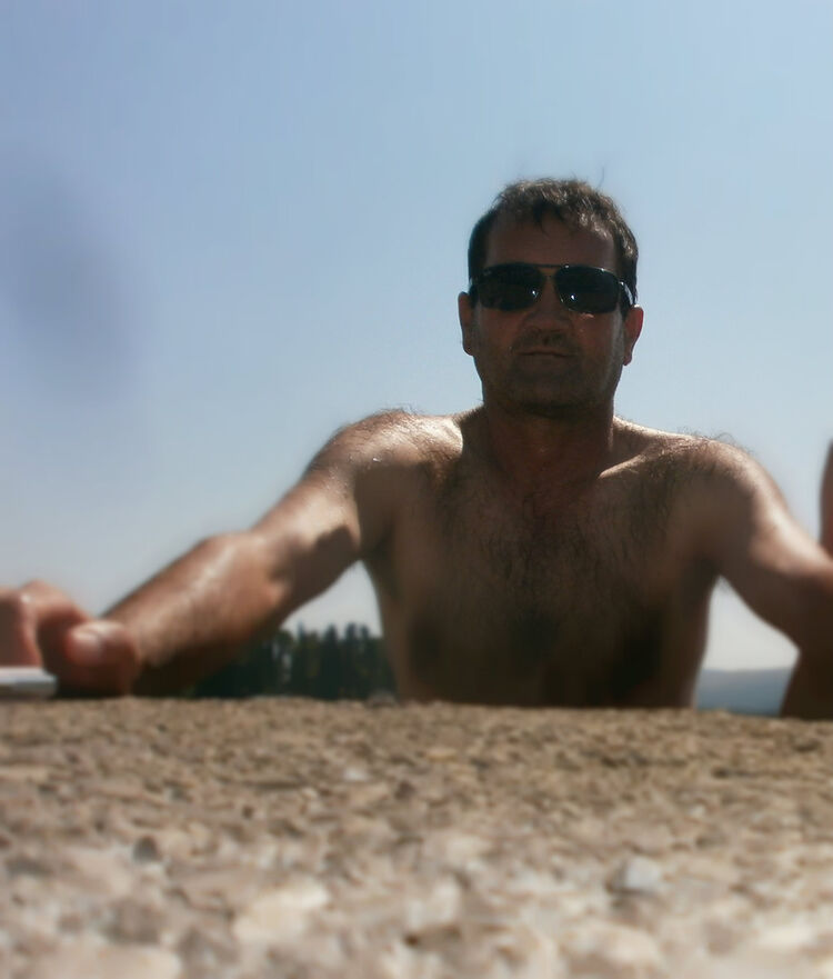  16113644  Seksyserb, 48 ,    