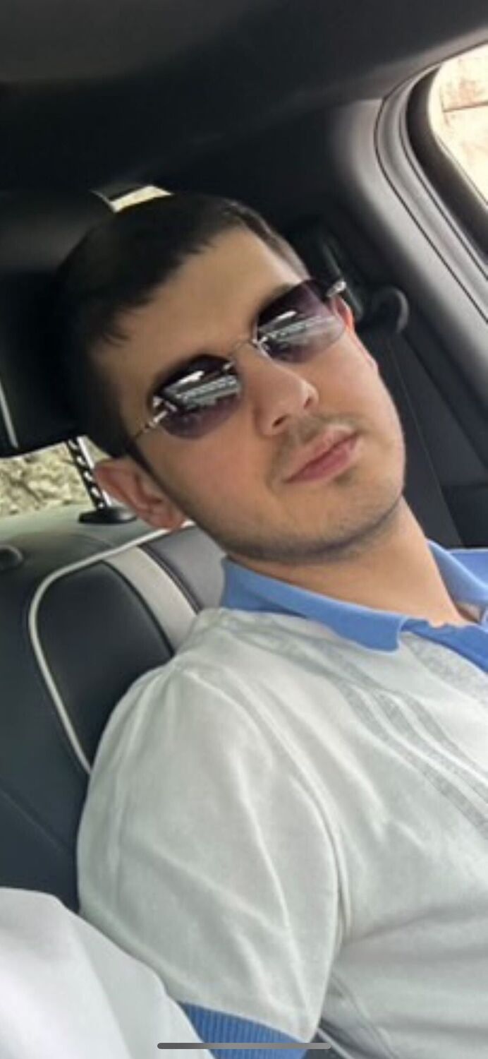  53255984  Artyom, 25 ,    