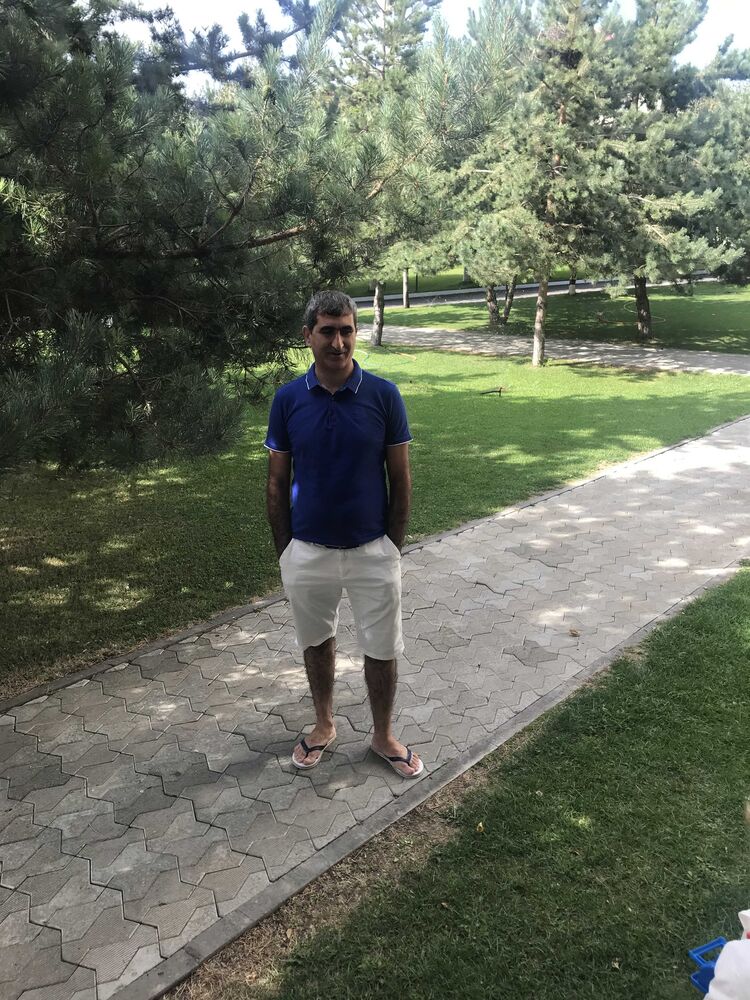  23877804  Vardan, 43 ,    